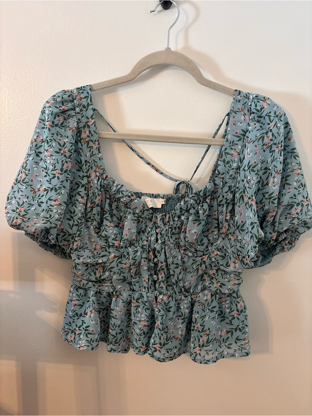 Astr Mint Green Floral Smocked Puff Sleeve Top